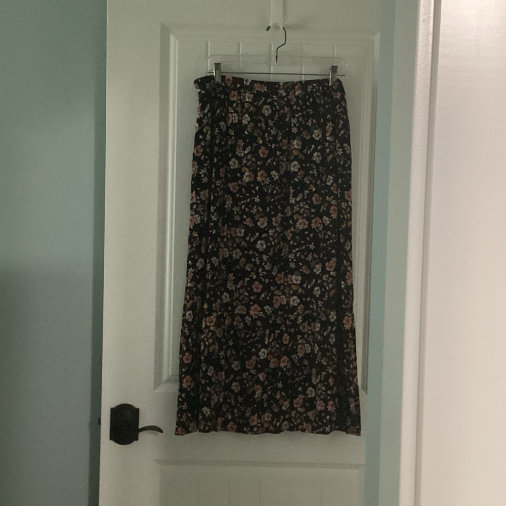GAP Black Floral Pencil Skirt